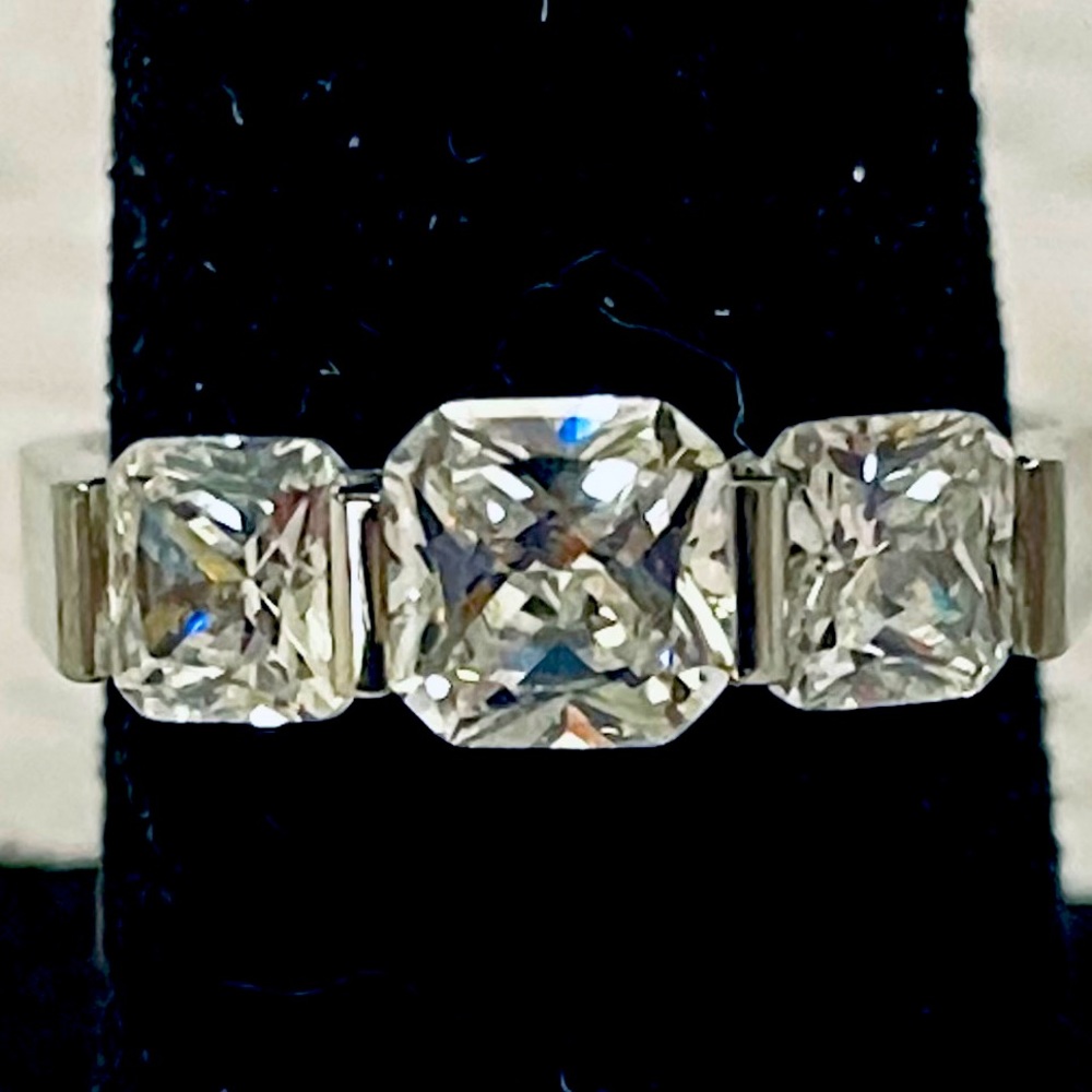 B Tiff New York size 7 ring